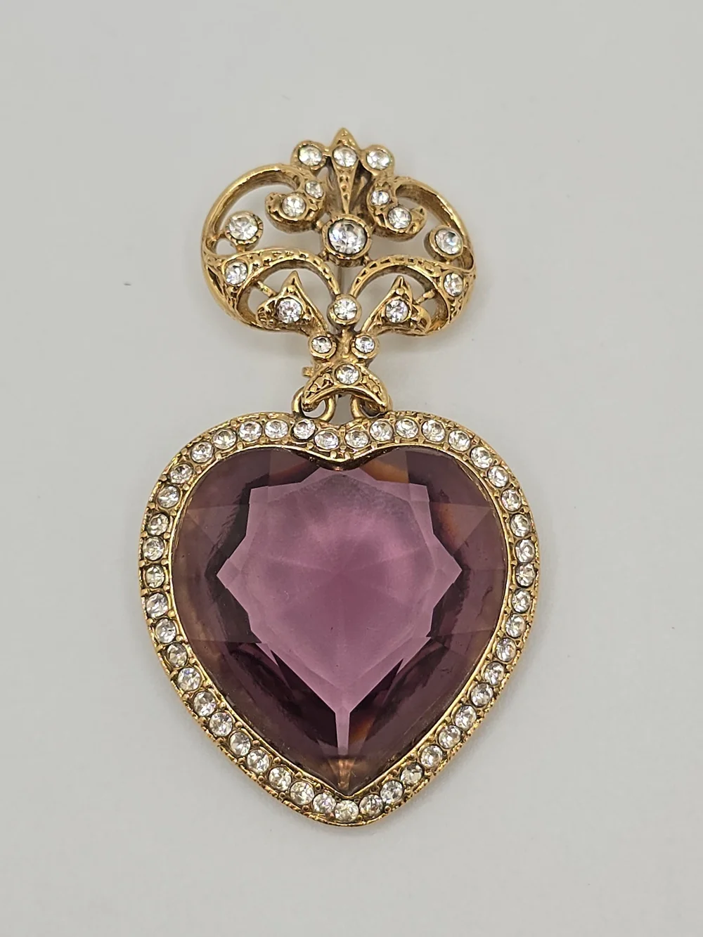 Vintage Purple Crystal Heart Brooch Rhinestone Gold Tone Articulated 2.25